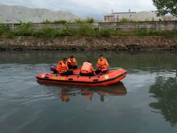 Amankan Pengunjung di Tempat Wisata, SAR Banten Siagakan Sea Rider