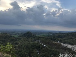 Mudik ke Yogyakarta: Main Sepeda Downhill di Puncak Sosok