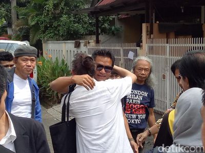 Suasana Duka Menyelimuti Mira dan Indra Lesmana