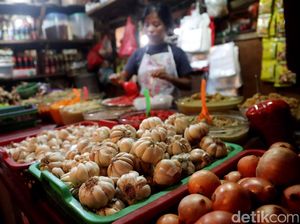 Ibu-ibu Ada Kabar Nggak Asyik soal Pangan, Deretan Harga Ini Sulit Turun!