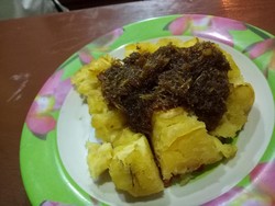 Macet di Lembang, Enaknya Mampir Dulu Makan Colenak dan Ketan Bakar