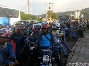 Penjelasan Polda Banten soal Macet Parah di Anyer Hari Ini
