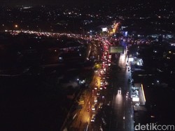 Pantauan Udara, Malam Ini Gerbang Tol Cileunyi Padat
