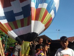 Sekadar Tradisi, Warga Purbalingga Tak Paham Bahaya Balon Udara
