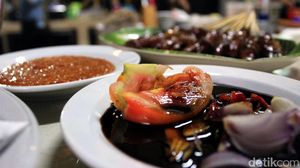 Menjajal Sate Domba Garut