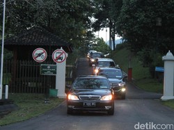 Obama Nikmati Sore di Candi Borobudur