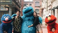 Gemas! Keluarga Irfan Bachdim Liburan di Singapura