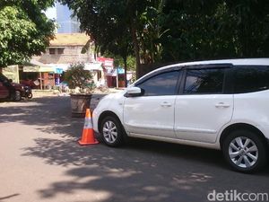 Akhirnya Mobil Tak Bertuan di Depan Kemenkes Diambil Pemiliknya
