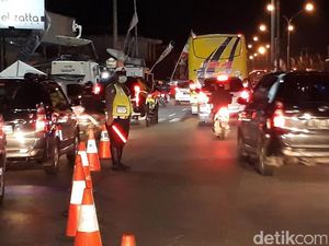 Kemenhub Minta Pertamina Sediakan Solar Eceran di Tol Cipali-Brexit Kemenhub Minta Pertamina Sediakan Solar Eceran di Tol Cipali-Brexit