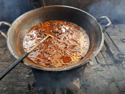 Resep Rendang Sapi Khas Padang yang Empuk dan Praktis