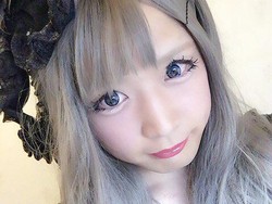 Bukan Editan, Wajah Asli Wanita Cantik Ini Sungguh Mengejutkan