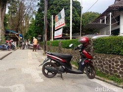Cerita Warga Dicekik Tarif Parkir Liar yang Mahal di Bandung
