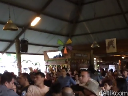 Berebut Meja Makan, Pengunjung DeRanch Lembang Ricuh