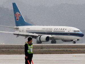 Kru Memaki Penumpang dengan Kata-kata Kasar, Maskapai China Minta Maaf