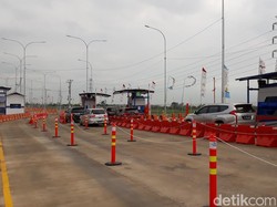 Tol Gate Kaligangsa Brebes Mulai Dilalui Kendaraan Arus Balik