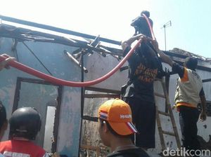 Ditinggal Mudik, Satu Rumah di Kudus Ludes Terbakar