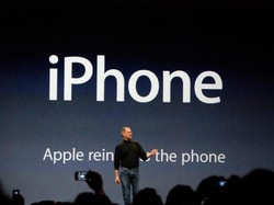 Lika-liku Kelahiran iPhone Pertama yang Menegangkan