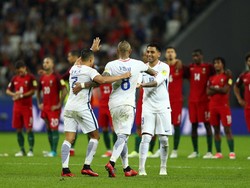 Bravo Gagalkan Tiga Penalti Portugal, Chile ke Final