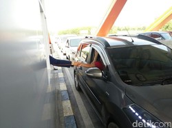 Lonjakan Arus Balik Terjadi di Tol Darurat Mojokerto-Kertosono