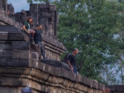 Obama Terkenang akan Masa Kecilnya Saat Jalan-jalan di Prambanan