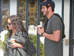 Rihanna Pacari Miliuner Arab, Sang Ayah: Jangan Cari Artis dan Atlet