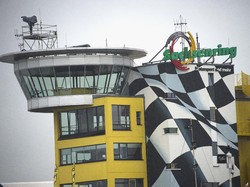 Di MotoGP Jerman, Race Director Bisa Kirim Pesan ke Rider Lewat Panel Instrumen