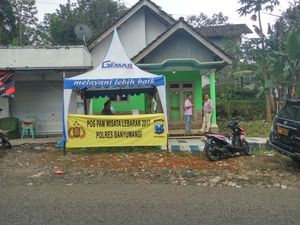 Polisi Olah TKP di Lokasi Pegawai Polsek Songgon Tertembak