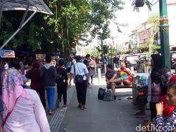 Nuthuk Harga, Warung Lesehan di Malioboro Ditutup