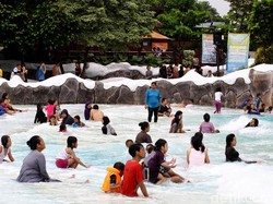 Libur Akhir Tahun Nikmati Main Air dan Aneka Hiburan di TMII