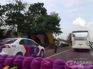 Imbas Kecelakaan Bus di KM 54, Tol Jakarta-Cikampek Macet 3 Km