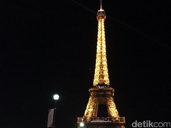 Cahaya Menara Eiffel Dipadamkan demi Somalia