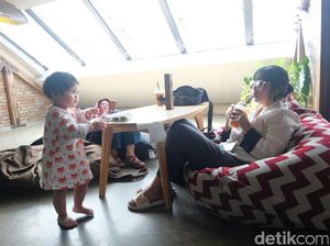 Bunda Punya Pengalaman Dibombardir Pertanyaan oleh si Kecil? Bunda Punya Pengalaman Dibombardir Pertanyaan oleh si Kecil?
