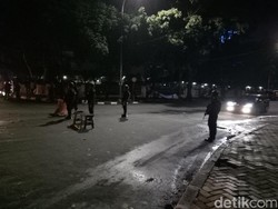 2 Brimob Ditusuk di Masjid Dekat Mabes Polri, Kapolri Cek TKP