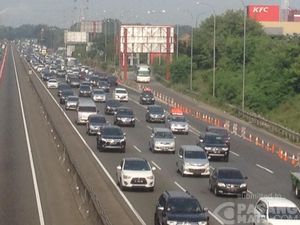 Ada Proyek Tol Jakarta Cikampek II, Pengguna Jalan Harap Waspada Ada Proyek Tol Jakarta Cikampek II, Pengguna Jalan Harap Waspada