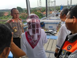 Kapolda Metro Cek Arus Balik di Gerbang Tol Cikarang Utama