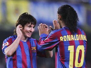 Messi Rogoh Rp 65 Miliar untuk Bebaskan Ronaldinho dari Penjara?