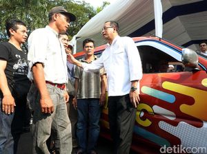 Menhub: Driver Taksi Online Jangan Ditangkap, Tapi..