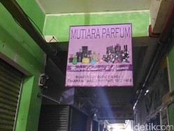Di Hari Penusukan Anggota Brimob, Mulyadi Tutup Toko Sore Hari