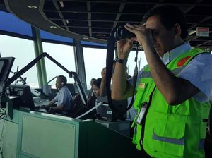 Direktur Angkasa Pura II Tinjau Lalu Lintas Pesawat