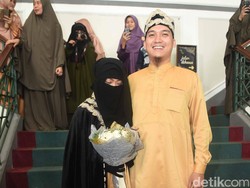 Egi John, Hijrah, Vakum FTV dan Warteg Tengah Malam