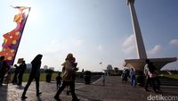 Akhir Libur Panjang, Monas Masih Diserbu Pengunjung