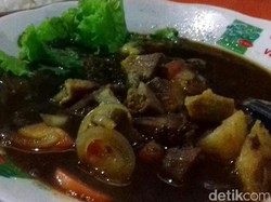 Bestik Lidah Pak Darmo yang Menggoyang Lidah