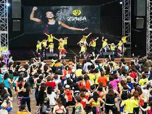 Festival Obiang Zumba Sukses Hibur Wisman Crossborder