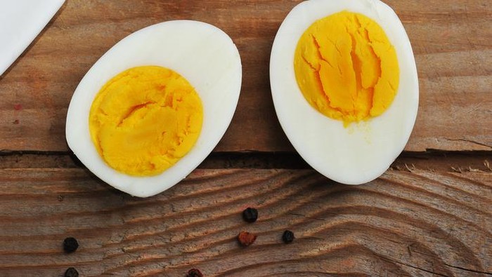Kuning telur diyakini sebagai gudangnya kolesterol (Foto: iStock)