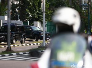 Naik Chevrolet Suburban, Obama Tinggalkan Indonesia Naik Chevrolet Suburban, Obama Tinggalkan Indonesia
