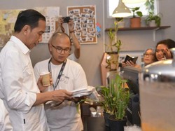 Cara Jokowi Majukan Bisnis Kedai Kopi Lokal