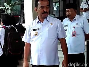 Wali Kota Blitar Marah, Ancam Tutup Kost yang Layani Drive Thru Wali Kota Blitar Marah, Ancam Tutup Kost yang Layani Drive Thru