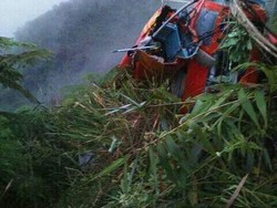 Ini Penampakan Heli Jatuh di Lereng Gunung Butak Temanggung