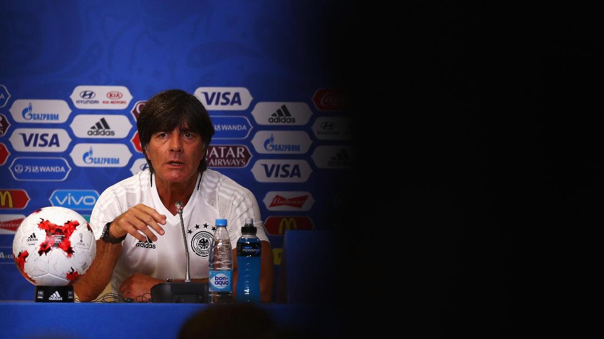 Joachim Loew memuji Chile menjelang final Piala Konfederasi 2017. Foto: Dean Mouhtaropoulos/Getty Images