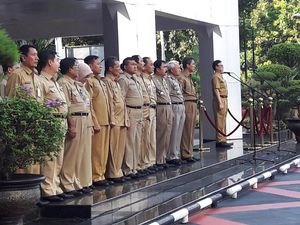 Mendagri Kasih Hadiah PNS Bolos di Hari Pertama Kerja